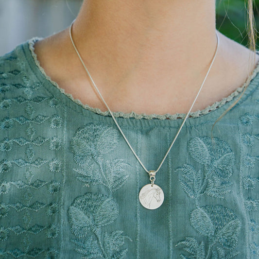 Minimalist Silver Necklace - Freedom