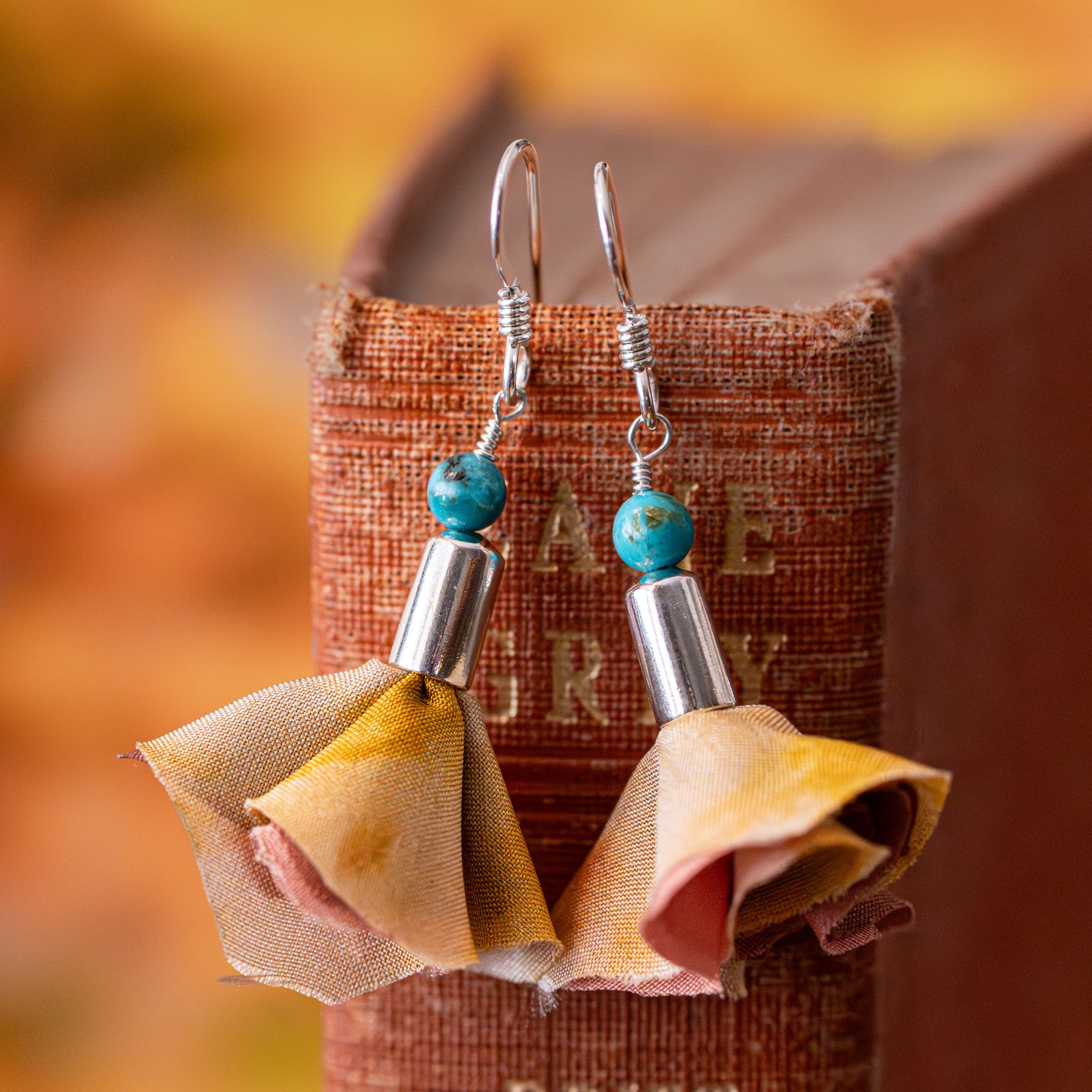 Short Fall Flower Earrings